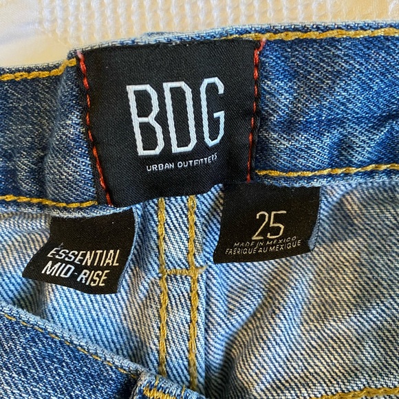 BDG Mid Rise Distressed Jean Shorts - Picture 4 of 4